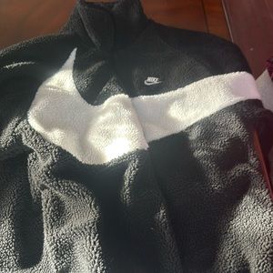 Nike sharpa reversible jacket. Size L.